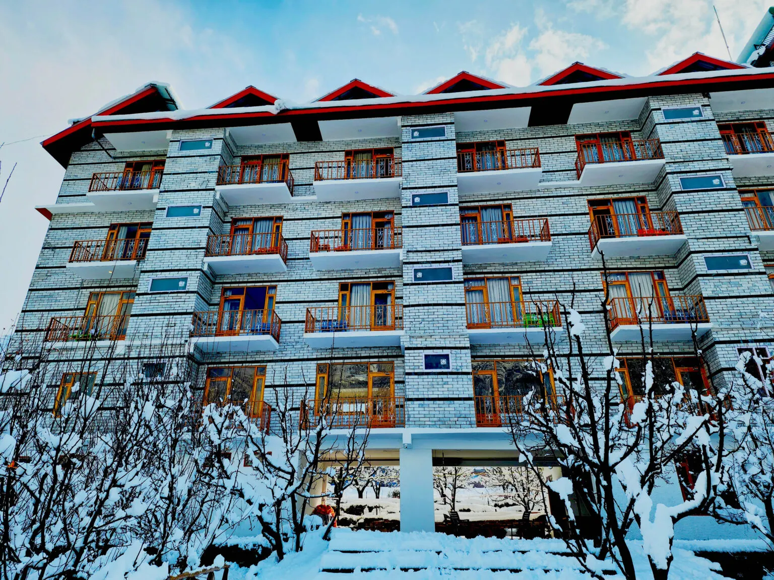 Marina Heights hotel building exterior in winter Prini Manali